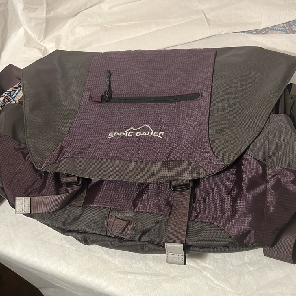 Brand New Eddie Bauer Messenger Laptop Bag